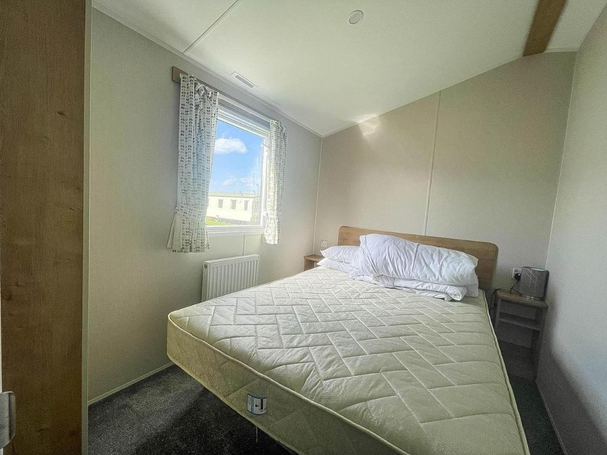 Lovely 8 Berth Caravan For Hire At Barmston Beach Holiday Park Ref 62002O Otel Lund Dış mekan fotoğraf