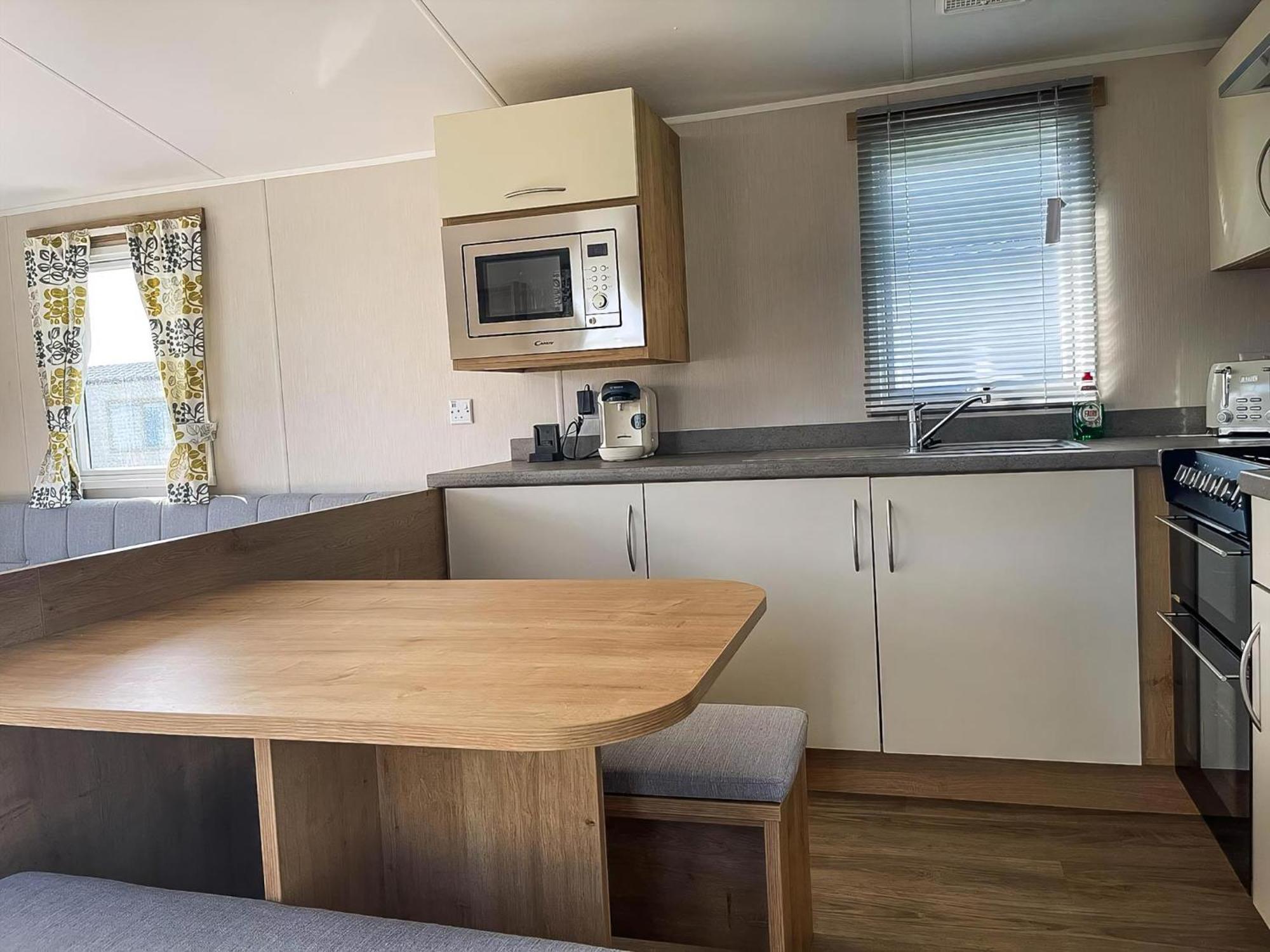 Lovely 8 Berth Caravan For Hire At Barmston Beach Holiday Park Ref 62002O Otel Lund Dış mekan fotoğraf